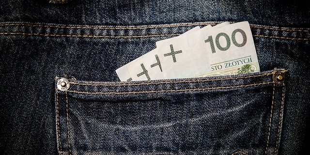 money-256282_640