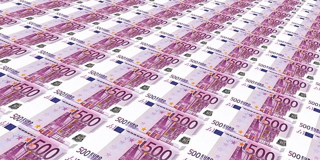 money-glut-432688_640